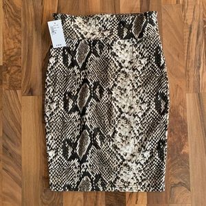 ✨Host Pick✨Brand New Kismet Snake Print Skirt